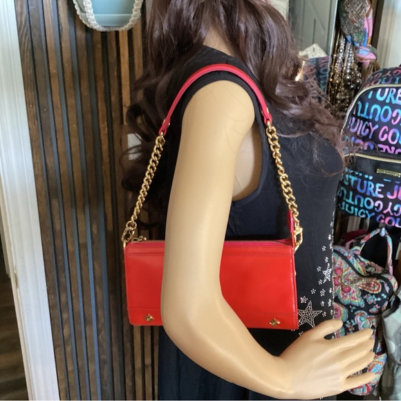 MCM red mini bag with gold chain hand strap and removable crossbody chain strap - Picture 15 of 16